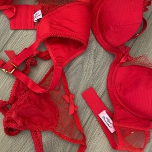 Agent Provocateur Helene Padded Plunge Underwired Bra + panties + suspender